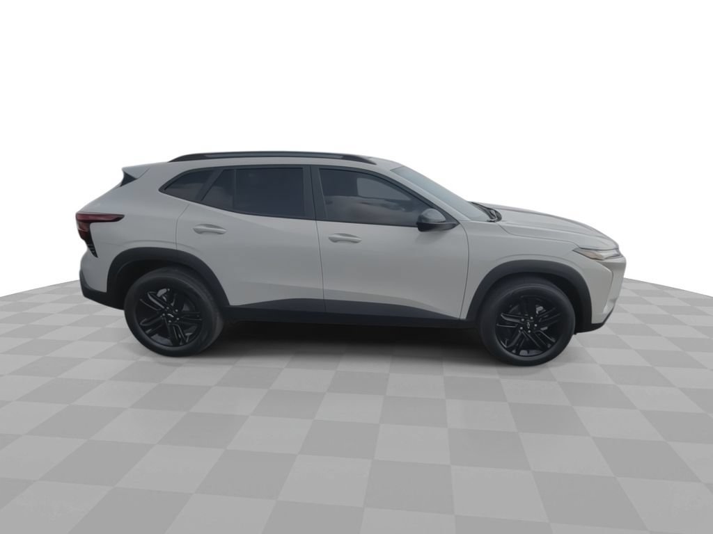 New 2026 Chevrolet Trax ACTIV w/ Sunroof Package FWD image 9