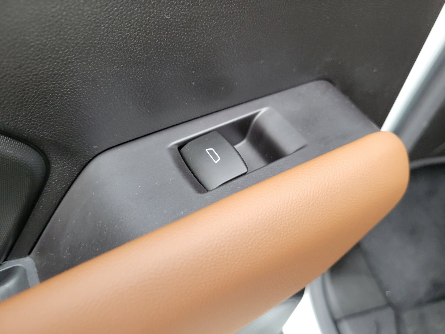 Used 2023 GMC Canyon AT4 w/ AT4 Premium Package image 14