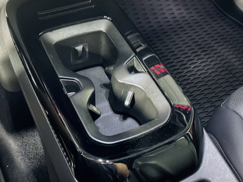 Used 2021 Volkswagen ID.4 Pro S w/ Gradient Package image 15