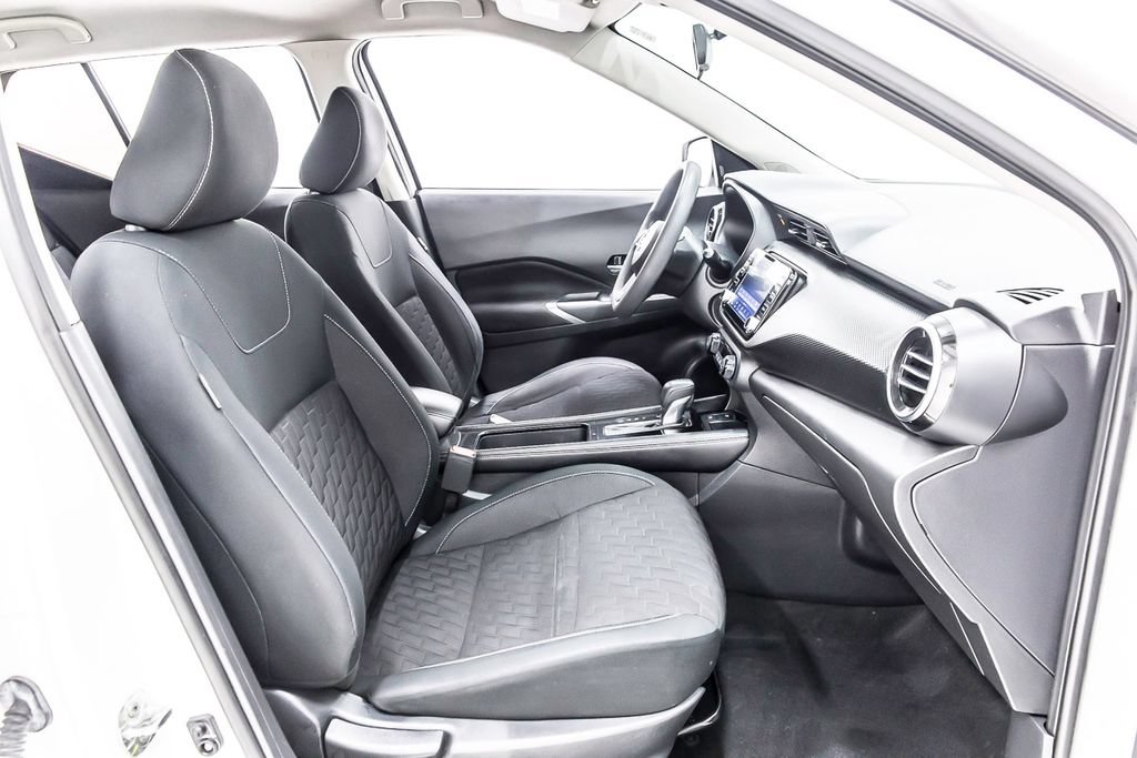 Used 2021 Nissan Kicks SV w/ Exterior Package FWD image 31