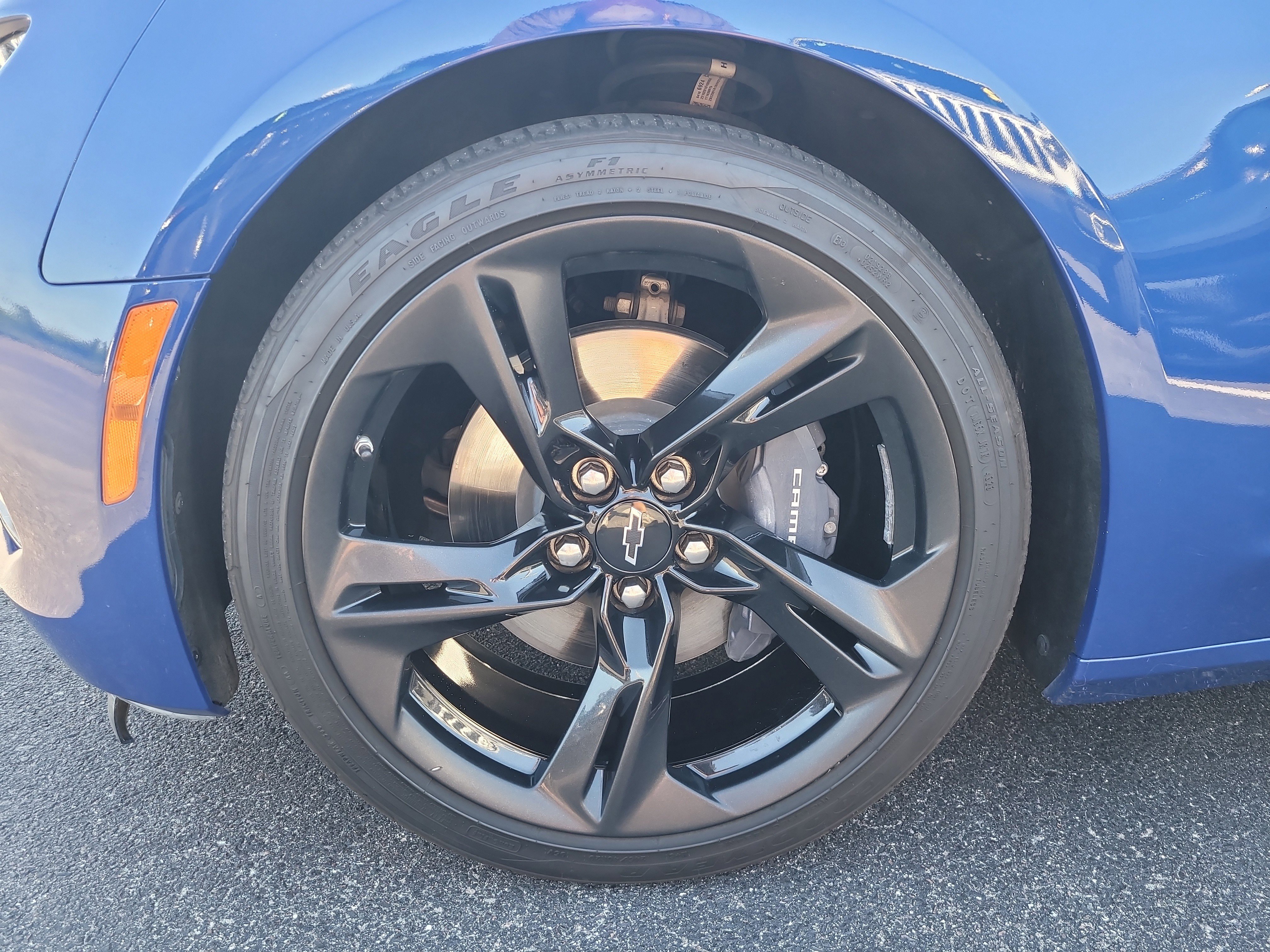 Used 2022 Chevrolet Camaro LT w/ RS Package RWD image 9