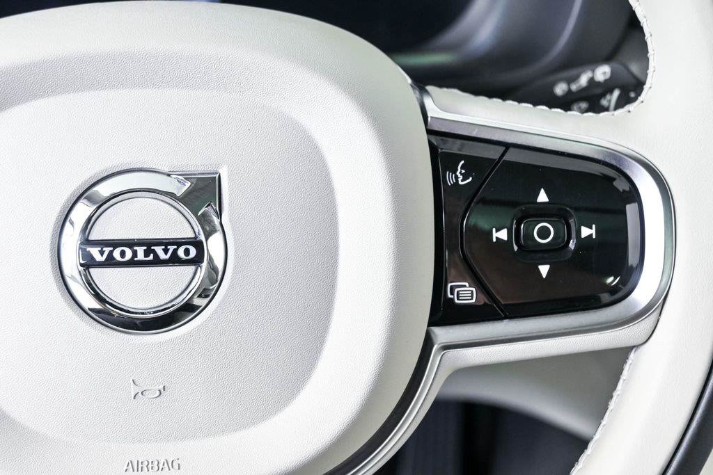 Certified 2024 Volvo XC60 B5 Ultimate w/ Climate Package AWD/4WD image 13
