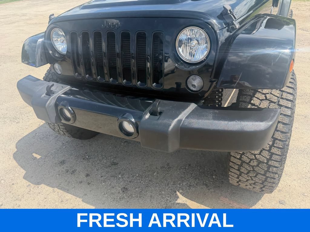 Used 2015 Jeep Wrangler Unlimited Sahara AWD/4WD image 5