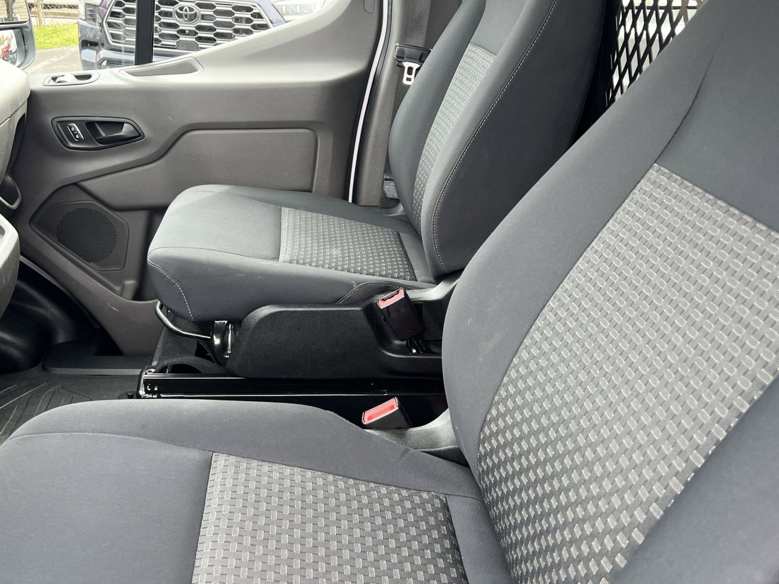 Used 2024 Ford Transit 250 Low Roof w/ Exterior Upgrade Package image 26