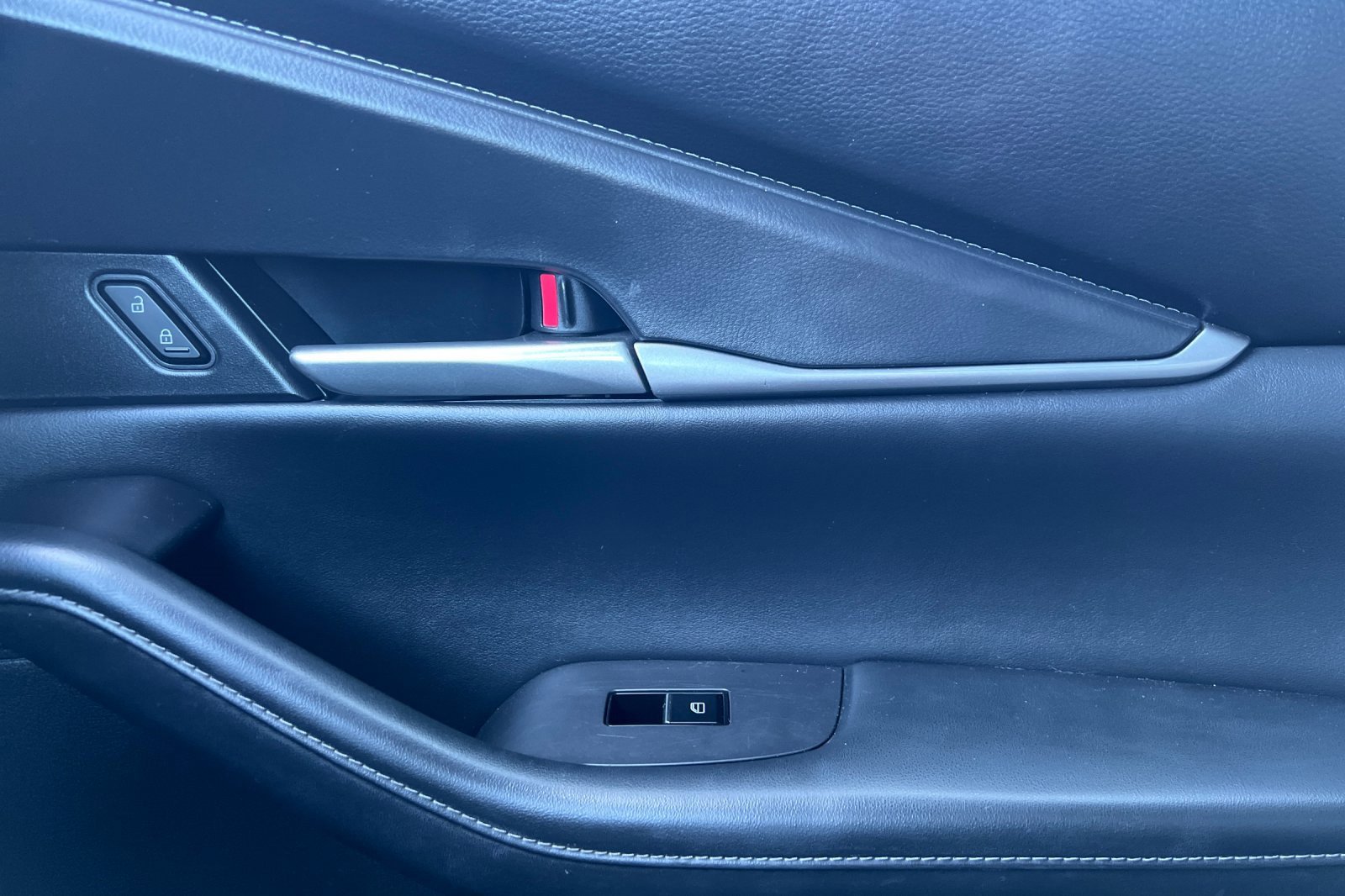 Used 2023 MAZDA CX-30 AWD 2.5 S w/ Select Package image 22