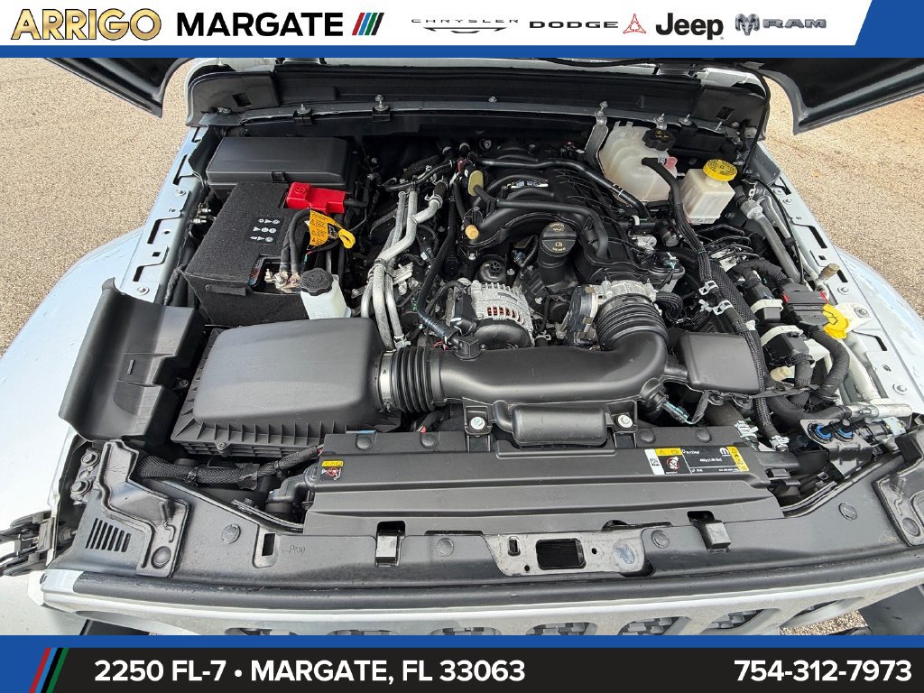 Used 2023 Jeep Gladiator Sport AWD/4WD image 18