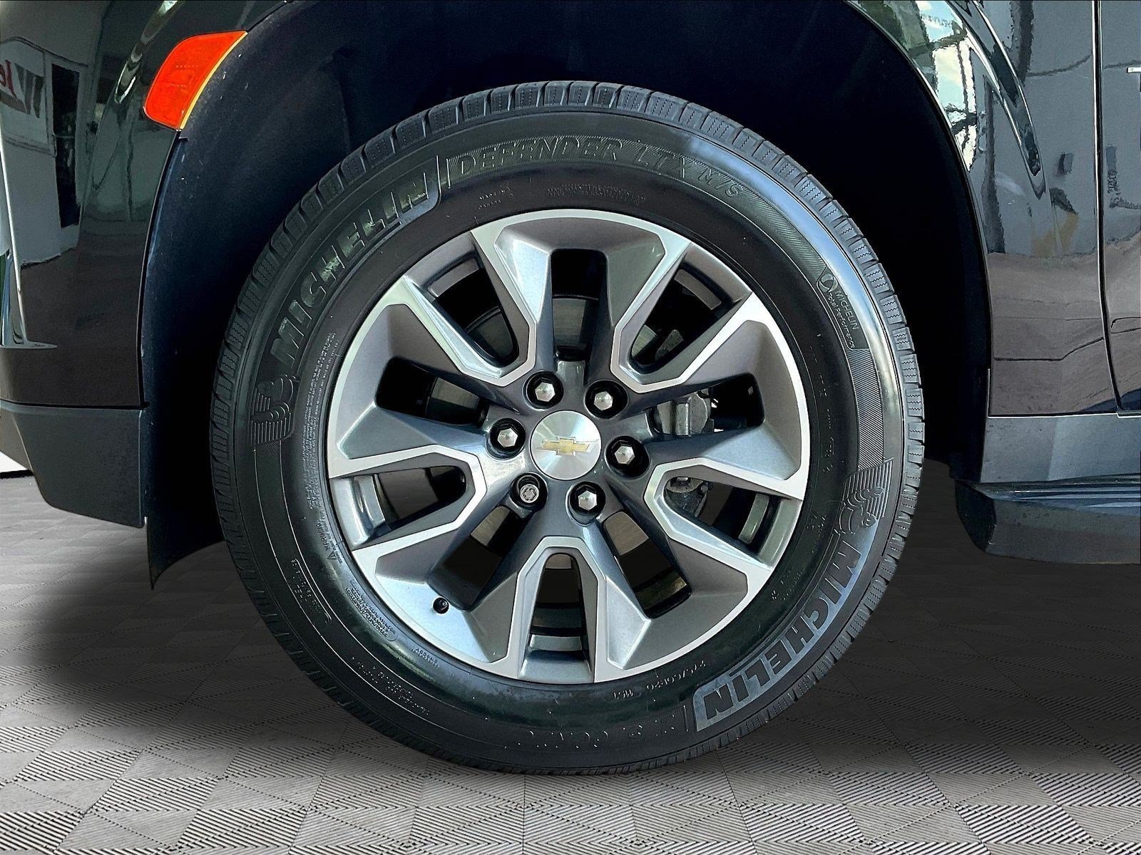 Used 2021 Chevrolet Tahoe LT w/ LT Signature Package AWD/4WD image 33