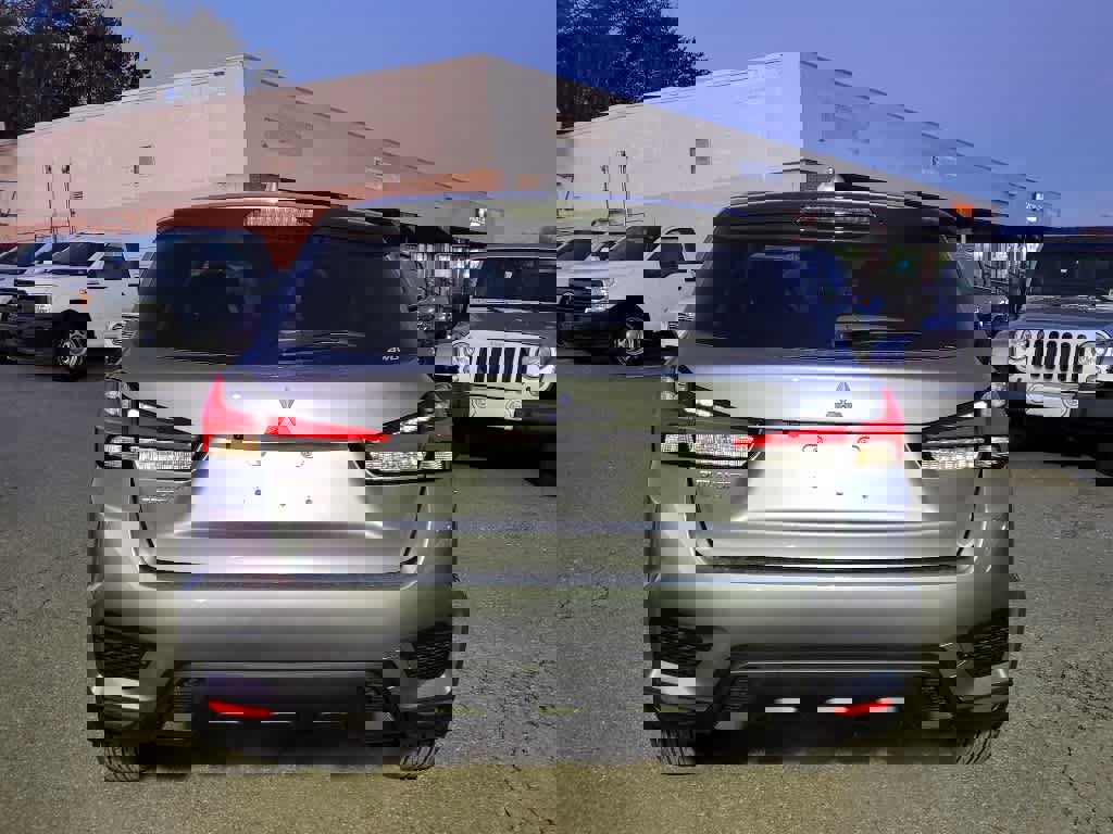 New 2024 Mitsubishi Outlander Sport ES image 4