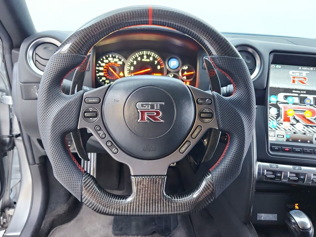 Used 2010 Nissan GT-R Premium image 23