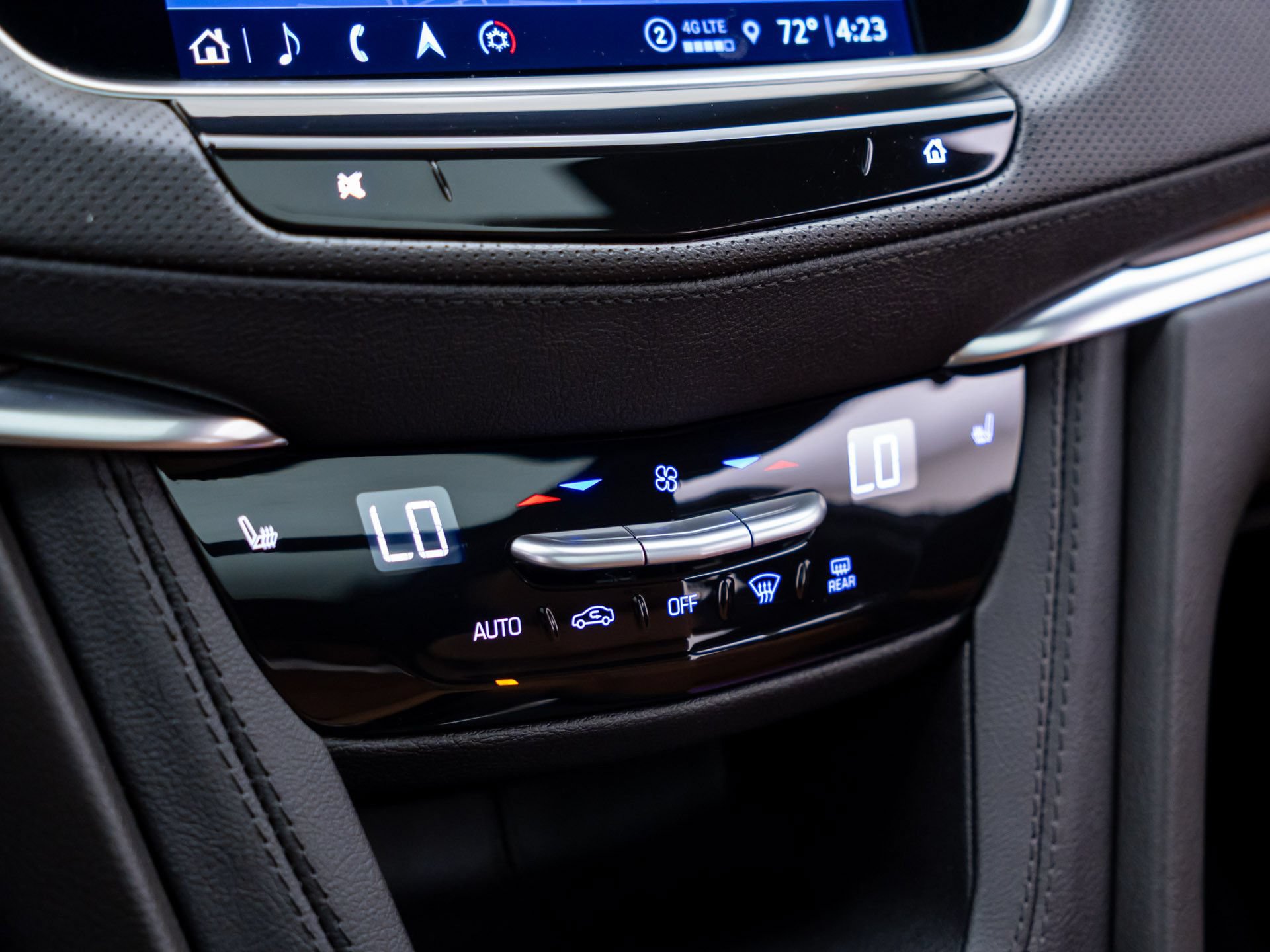 Certified 2025 Cadillac XT5 Premium Luxury AWD/4WD image 30