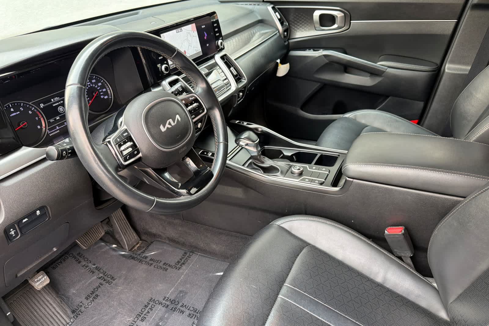 Used 2022 Kia Sorento S FWD image 11