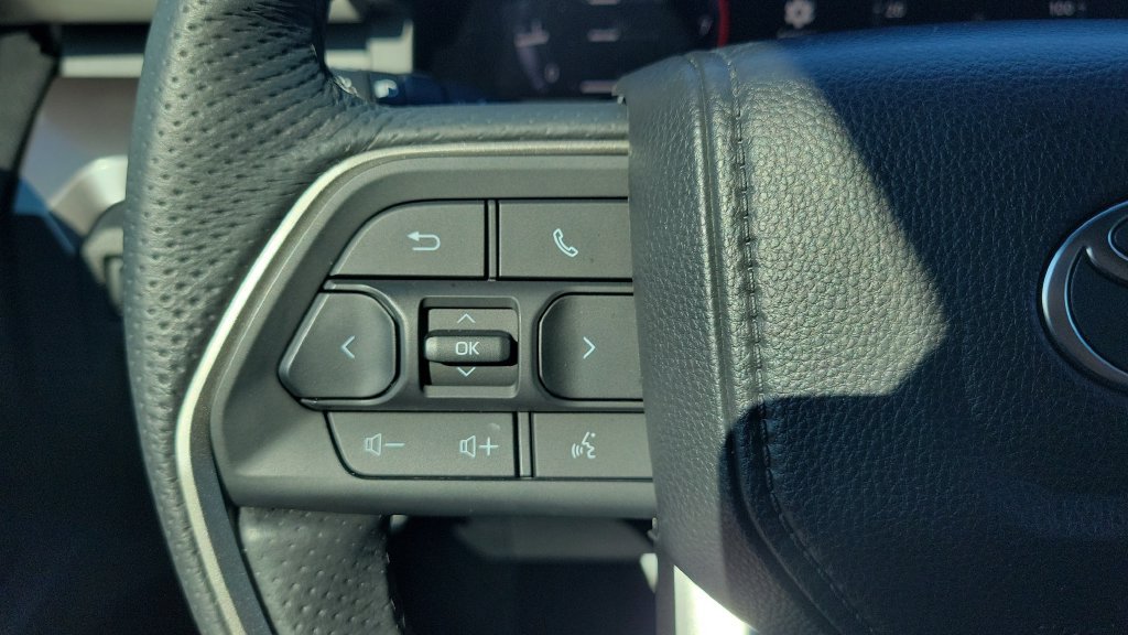 Certified 2025 Toyota Tacoma TRD Sport AWD/4WD image 19