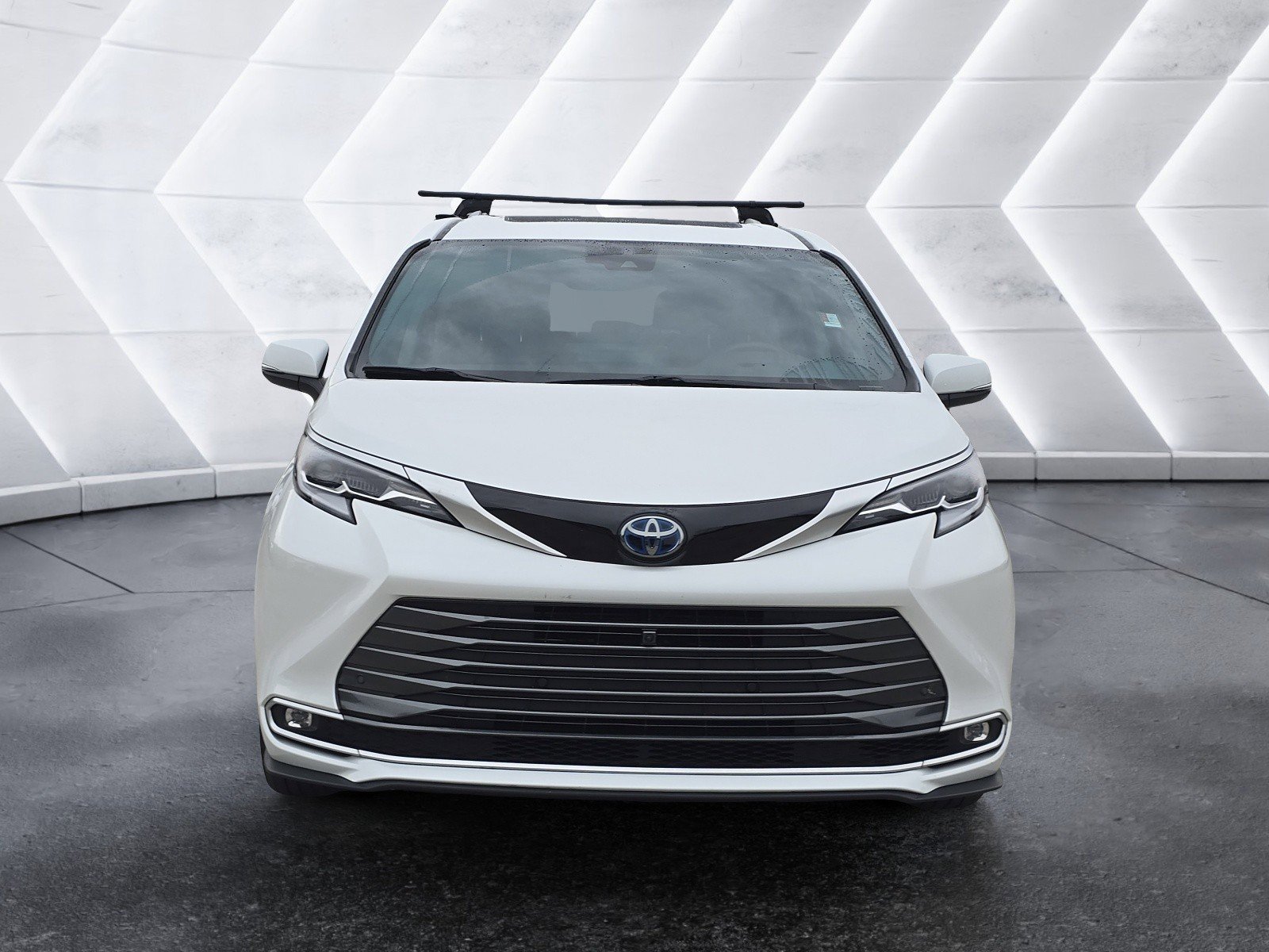 Used 2023 Toyota Sienna Platinum image 7