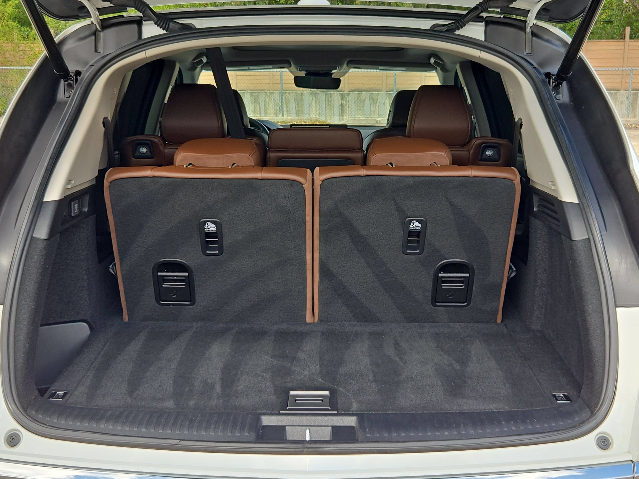 Certified 2022 Acura MDX w/ Technology Package FWD image 24