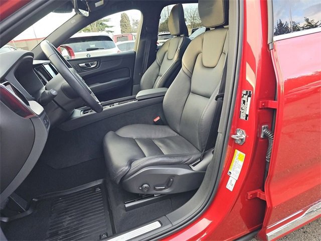 Used 2020 Volvo XC60 T5 Inscription w/ Protection Package Premier image 9