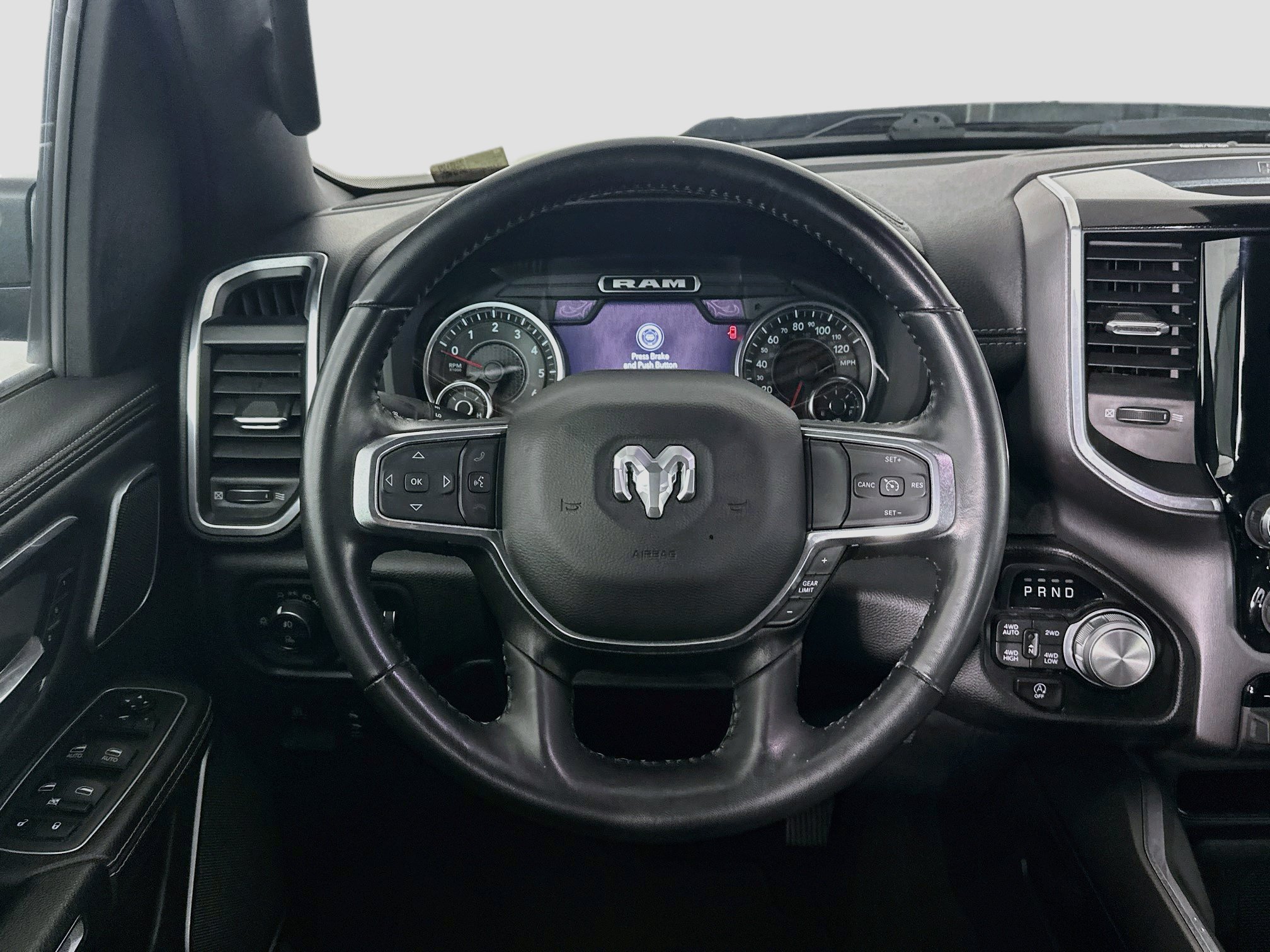 Used 2022 RAM 1500 Laramie AWD/4WD image 18