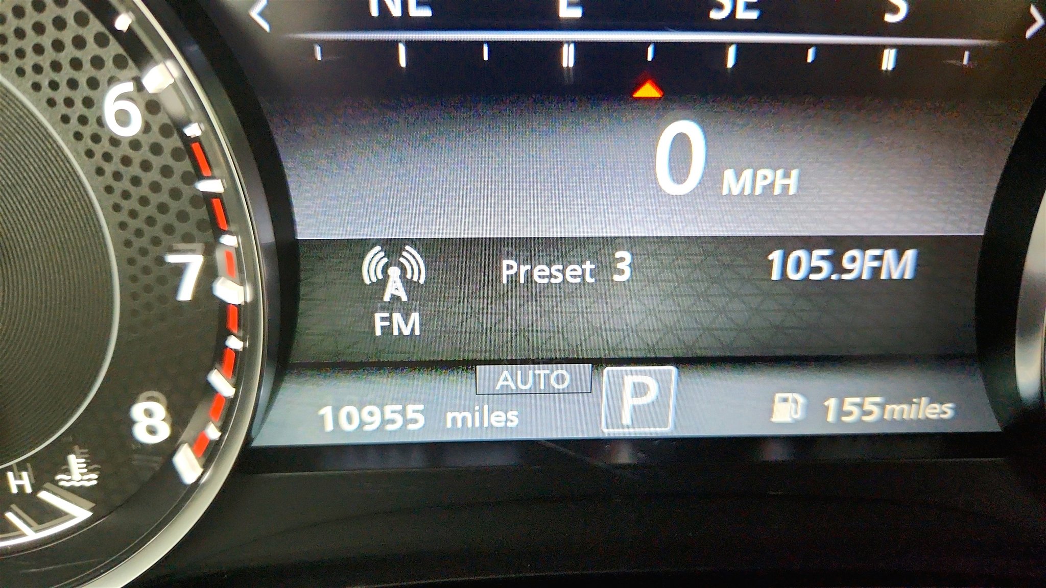 Used 2024 Nissan Armada SL w/ Captain's Chairs Package image 14