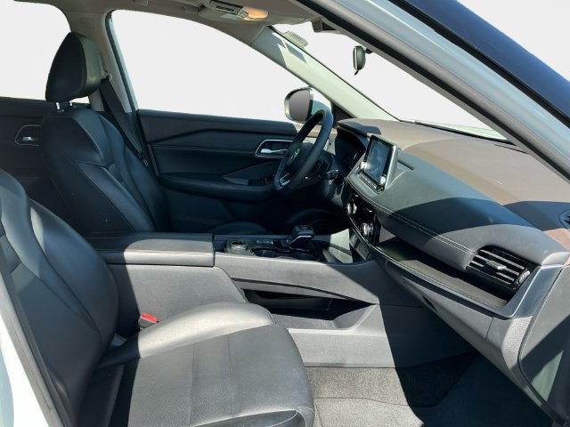 Used 2021 Nissan Rogue SV w/ Premium Package AWD/4WD image 17