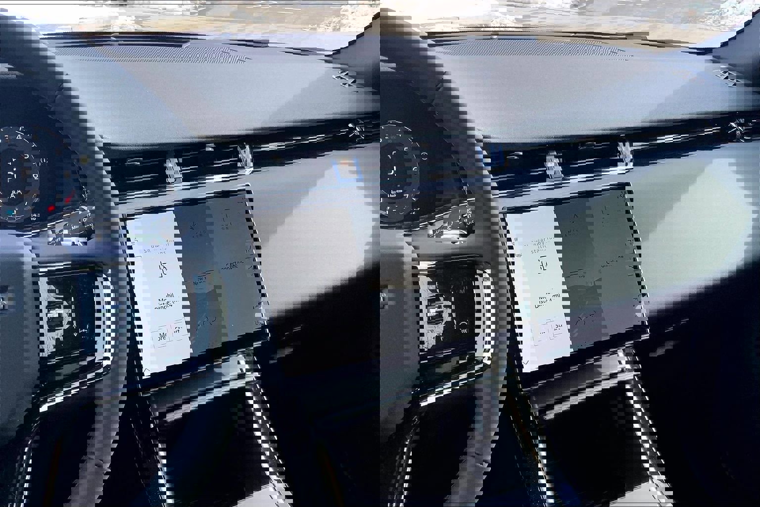 New 2026 Land Rover Range Rover Evoque S image 6