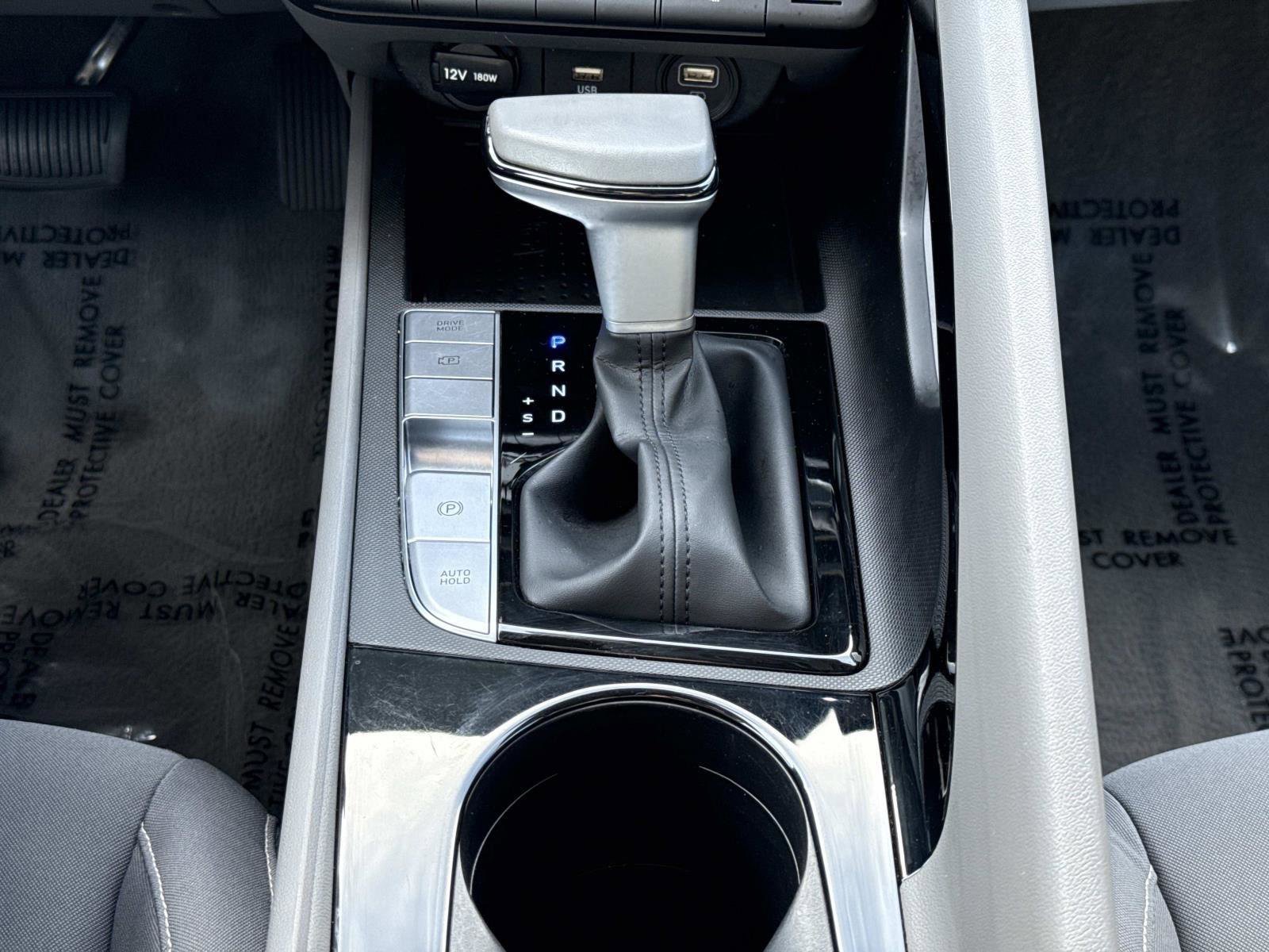 Used 2023 Hyundai Elantra SEL w/ Convenience Package image 6