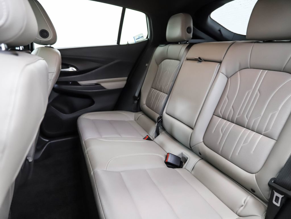 Used 2025 Buick Envista Avenir image 21