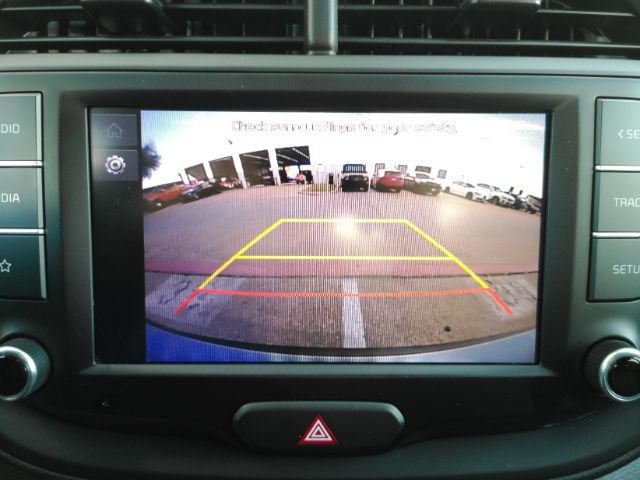 Used 2023 Kia Soul LX w/ LX Technology Package FWD image 8