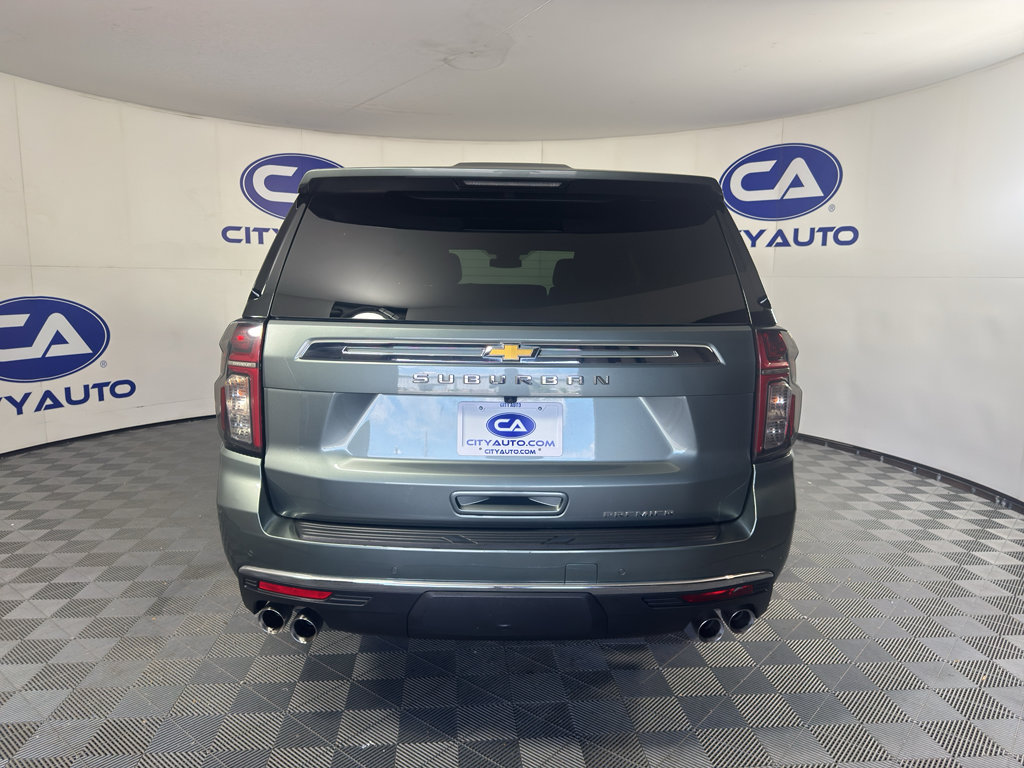 Used 2023 Chevrolet Suburban Premier RWD image 4