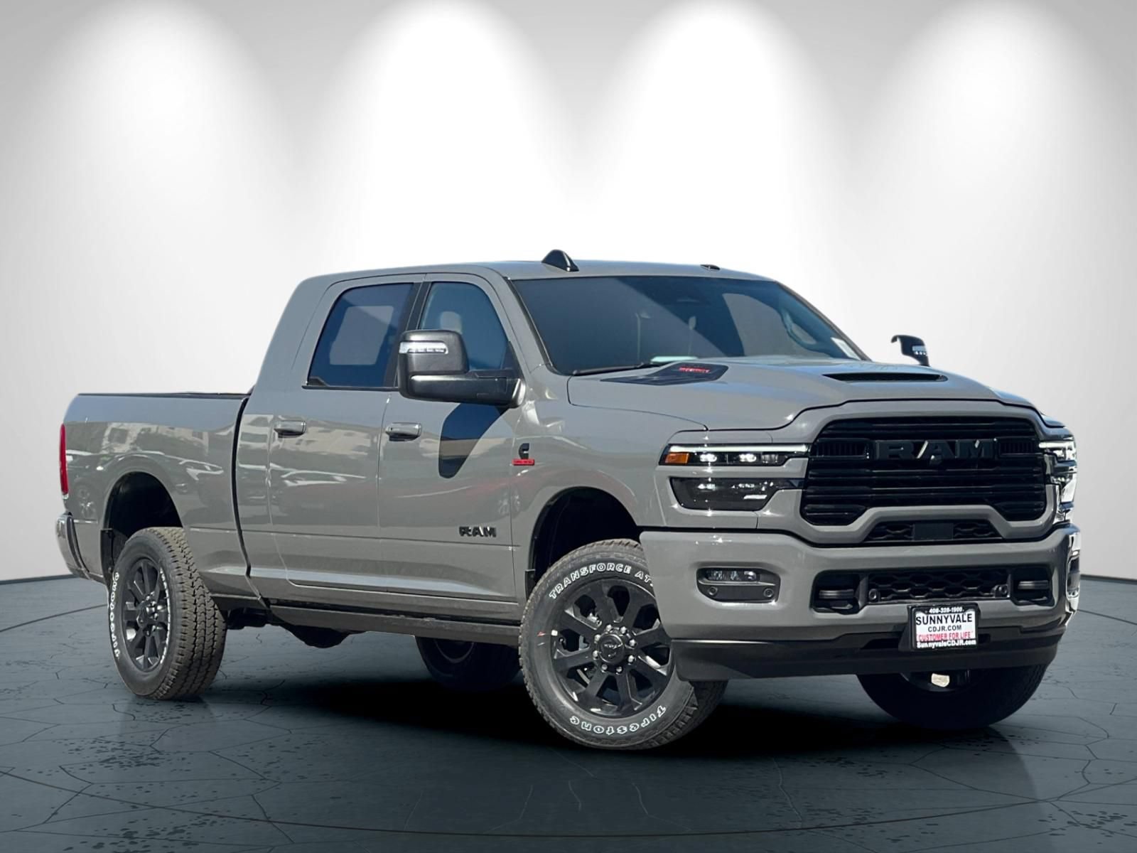 New 2026 RAM 2500 Laramie AWD/4WD image 2