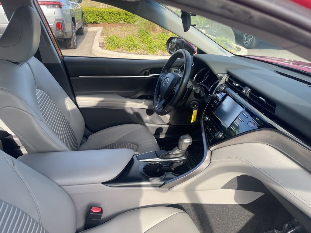 Used 2019 Toyota Camry SE image 32