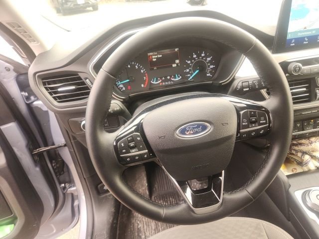 Used 2022 Ford Escape SE w/ Cold Weather Package image 14