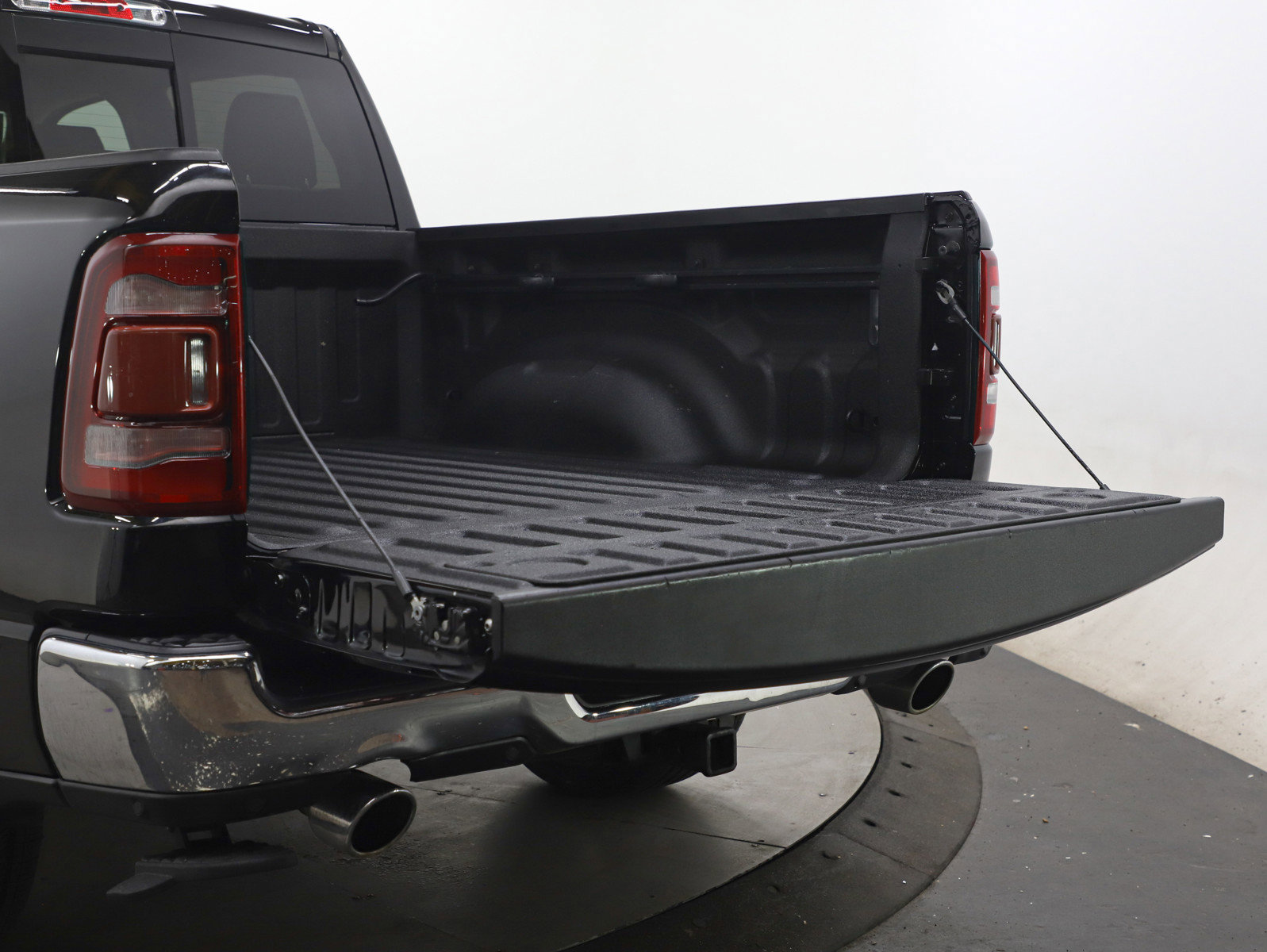 Used 2020 RAM 1500 Longhorn image 9