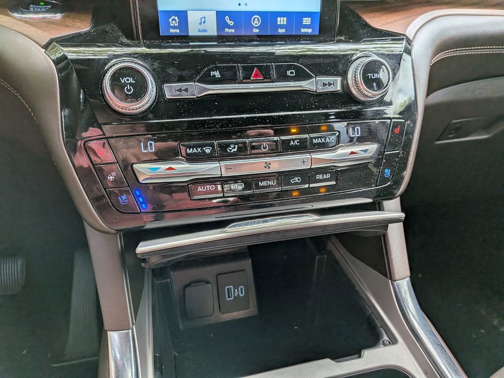 Used 2021 Ford Explorer King Ranch w/ Premium Technology Package AWD/4WD image 19
