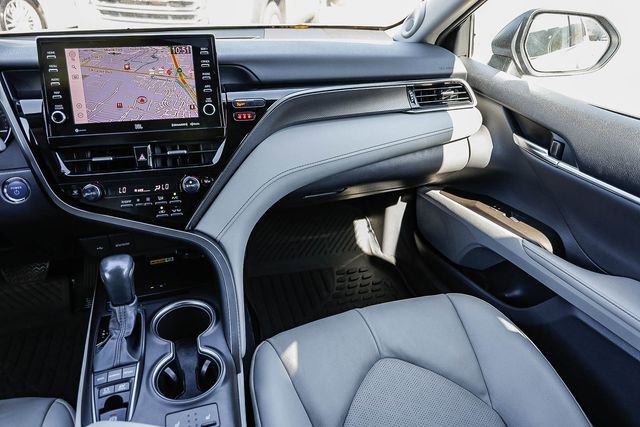 Used 2022 Toyota Camry XSE w/ Navigation Upgrade Package image 18