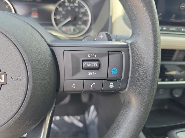 Used 2024 Nissan Rogue SV image 22