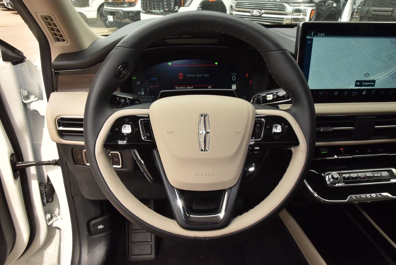 New 2026 Lincoln Corsair Reserve FWD image 22