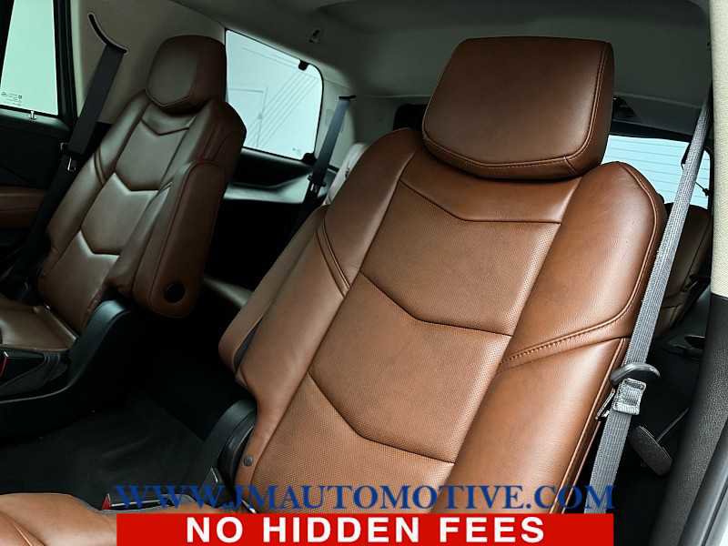 Used 2018 Cadillac Escalade Premium Luxury AWD/4WD image 15