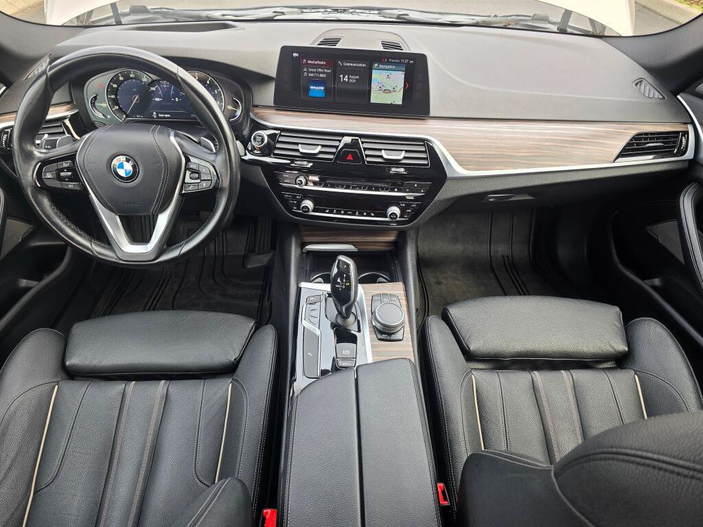 Used 2017 BMW 530i RWD image 16