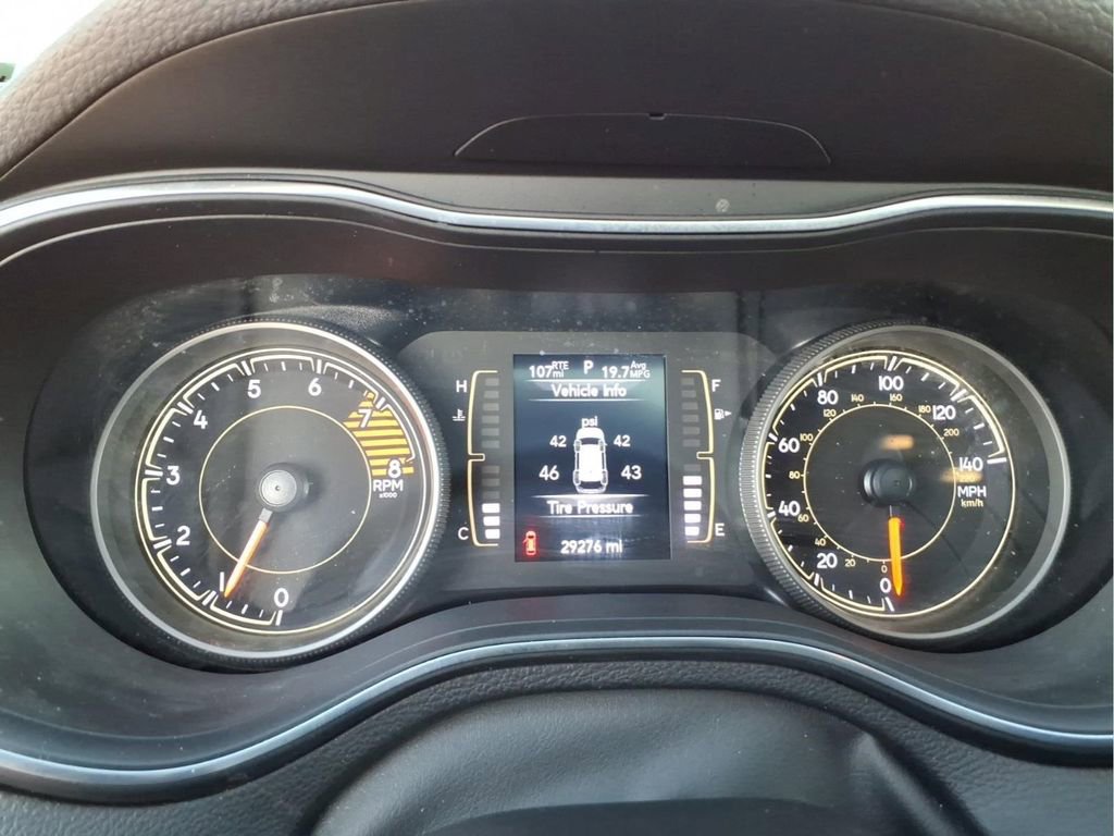 Used 2022 Jeep Cherokee Latitude w/ Sun & Sound Group image 20