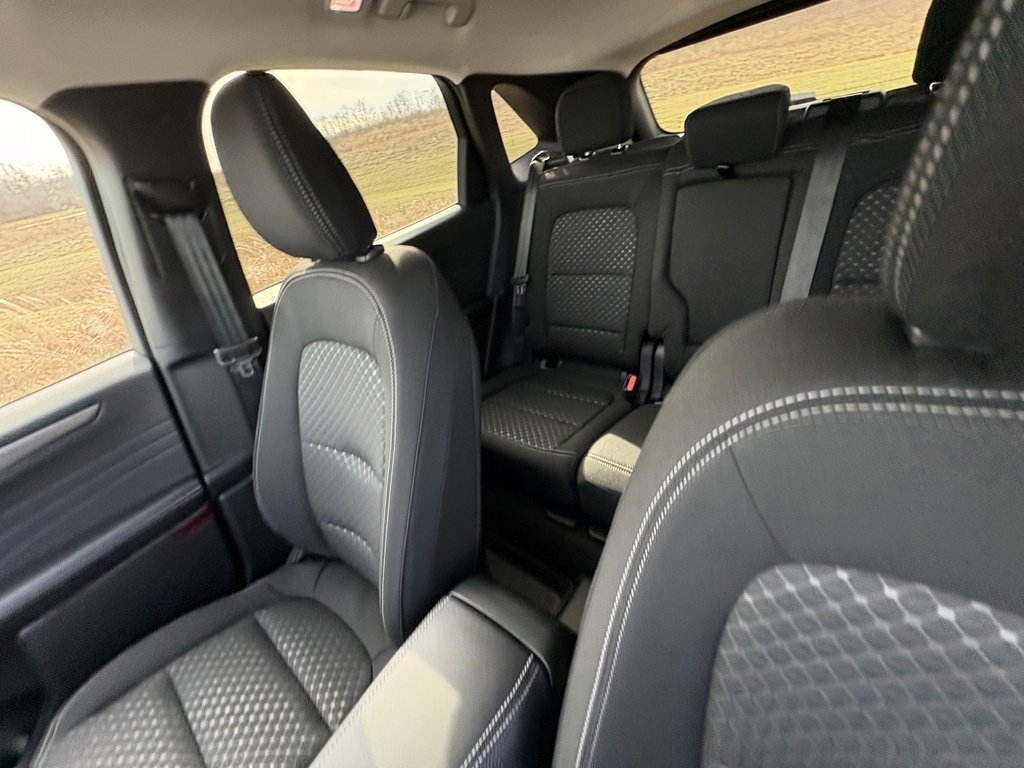 New 2026 Ford Escape Active w/ Tech Pack #1 AWD/4WD image 35