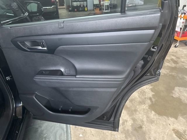 Used 2023 Toyota Highlander XLE FWD image 20