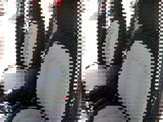 Used 2024 Hyundai Venue SEL image 16