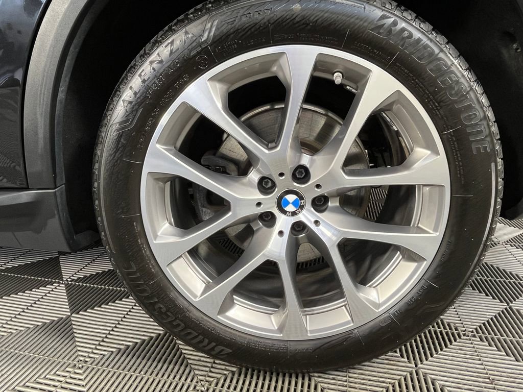 Used 2021 BMW X5 xDrive40i w/ Premium Package 2 AWD/4WD image 16