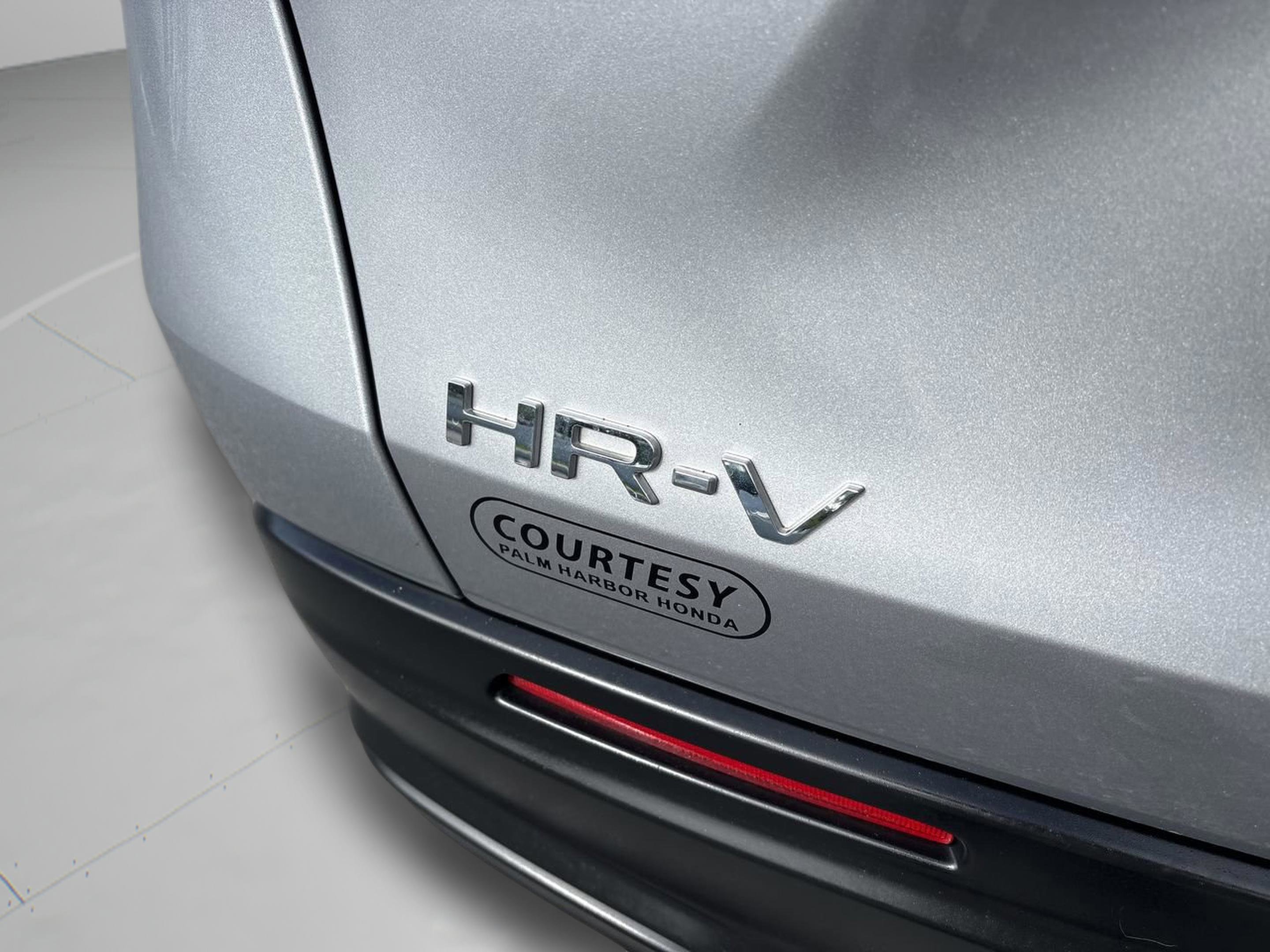 Used 2023 Honda HR-V LX image 29