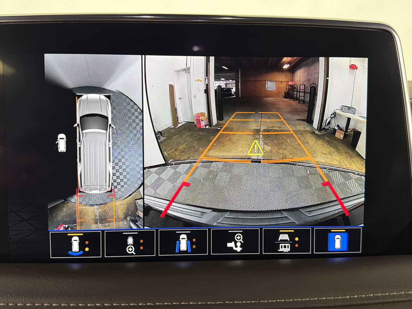 Used 2022 GMC Yukon XL SLT w/ SLT Luxury Package image 66