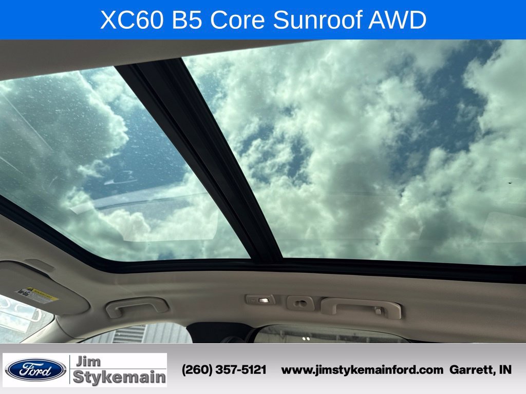 Used 2024 Volvo XC60 B5 Core w/ Protection Package Premier AWD/4WD image 14