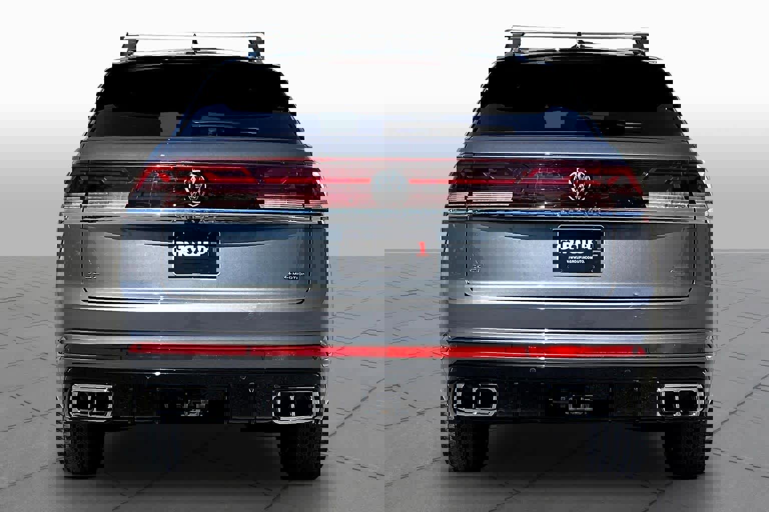 Used 2024 Volkswagen Atlas Cross Sport SEL Premium R-Line image 4