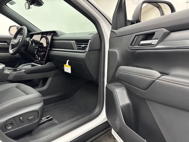 New 2026 GMC Terrain Elevation w/ Elevation Premium Package FWD image 34