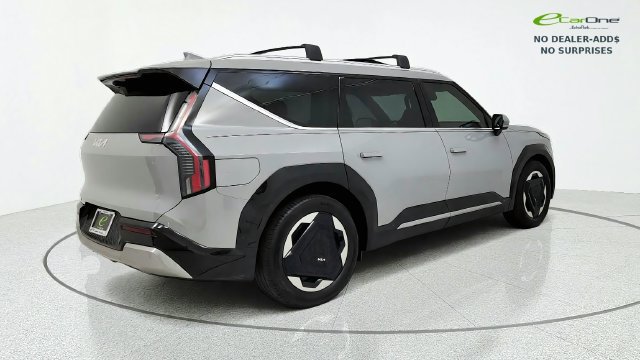 Used 2026 Kia EV9 Land AWD/4WD image 8