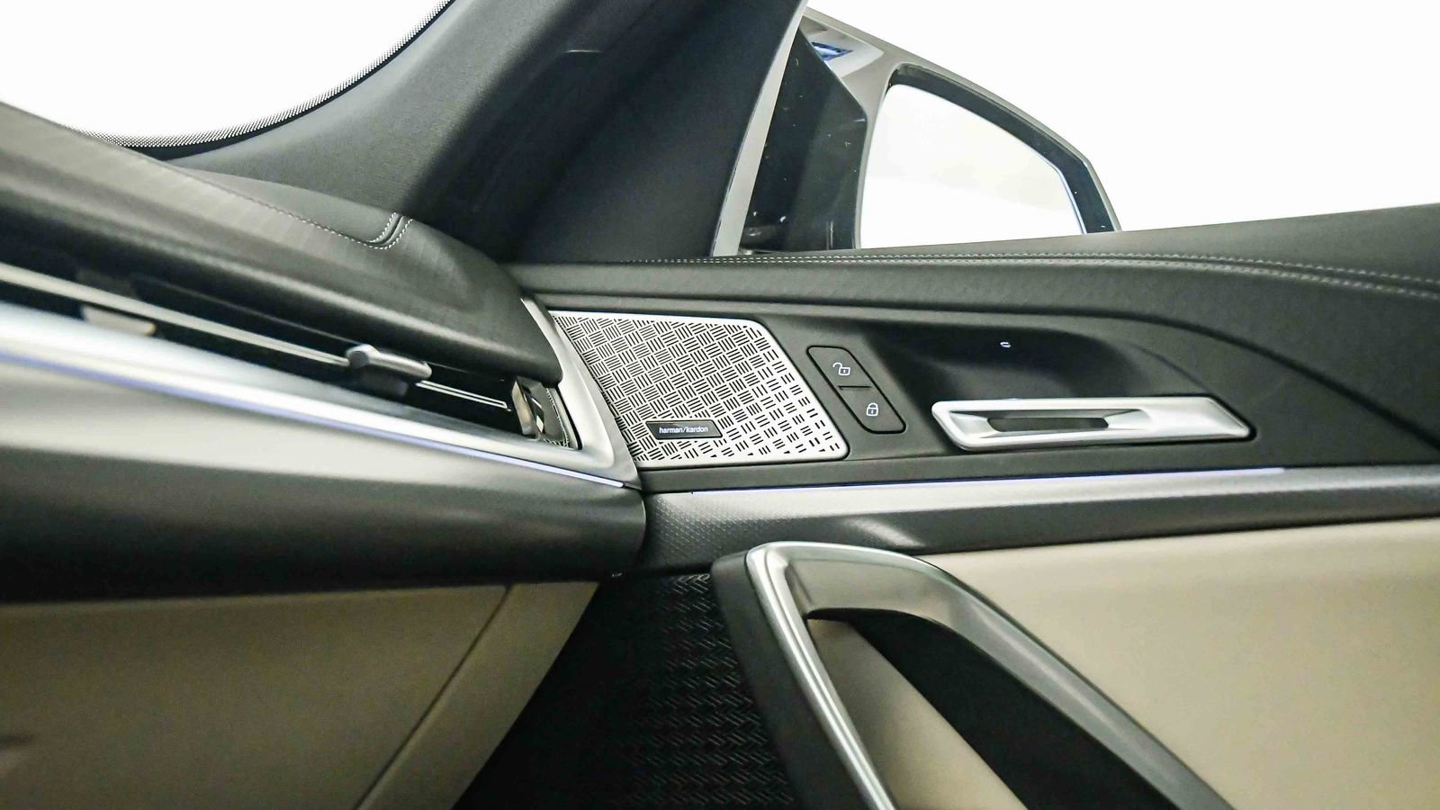 Used 2025 BMW X2 M35i image 25