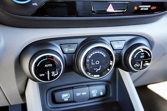 Certified 2026 Hyundai Venue SEL image 28